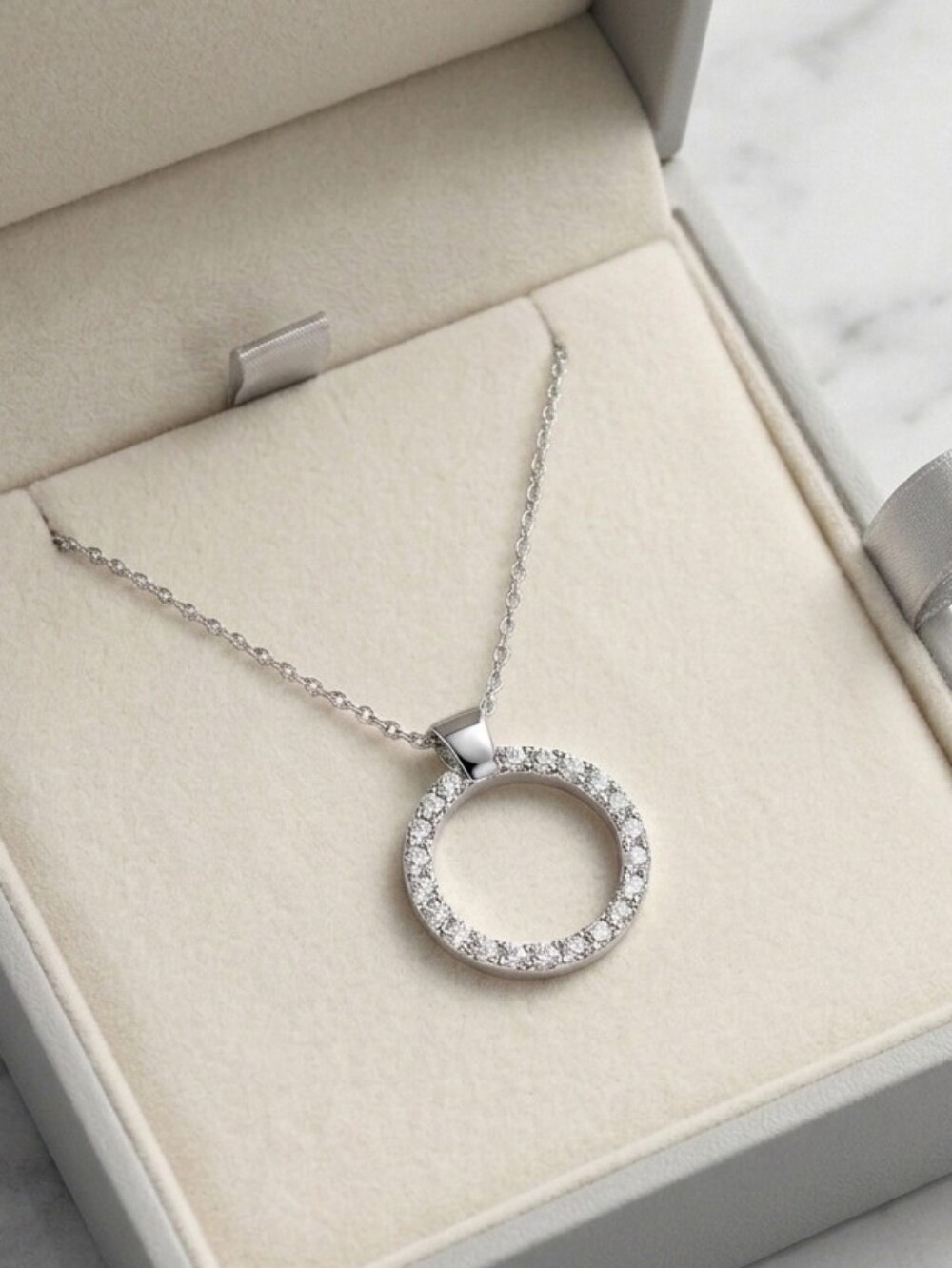 Elegant Silver Circle Pendant Necklace